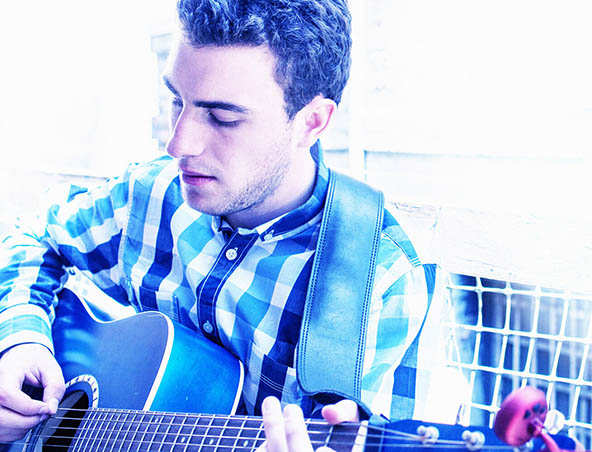 Acoustic Singer Melbourne - Louis - Wedding Bands - Entertainers