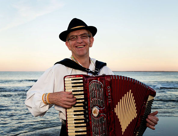 Accordion Player Brisbane - Musicians - Entertainers